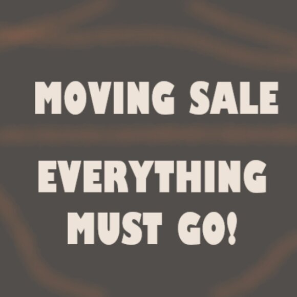 ⚡️MAKE AN OFFER-MOVING SALE-CLOSET CLEAN OUT⚡️ - Picture 1 of 1
